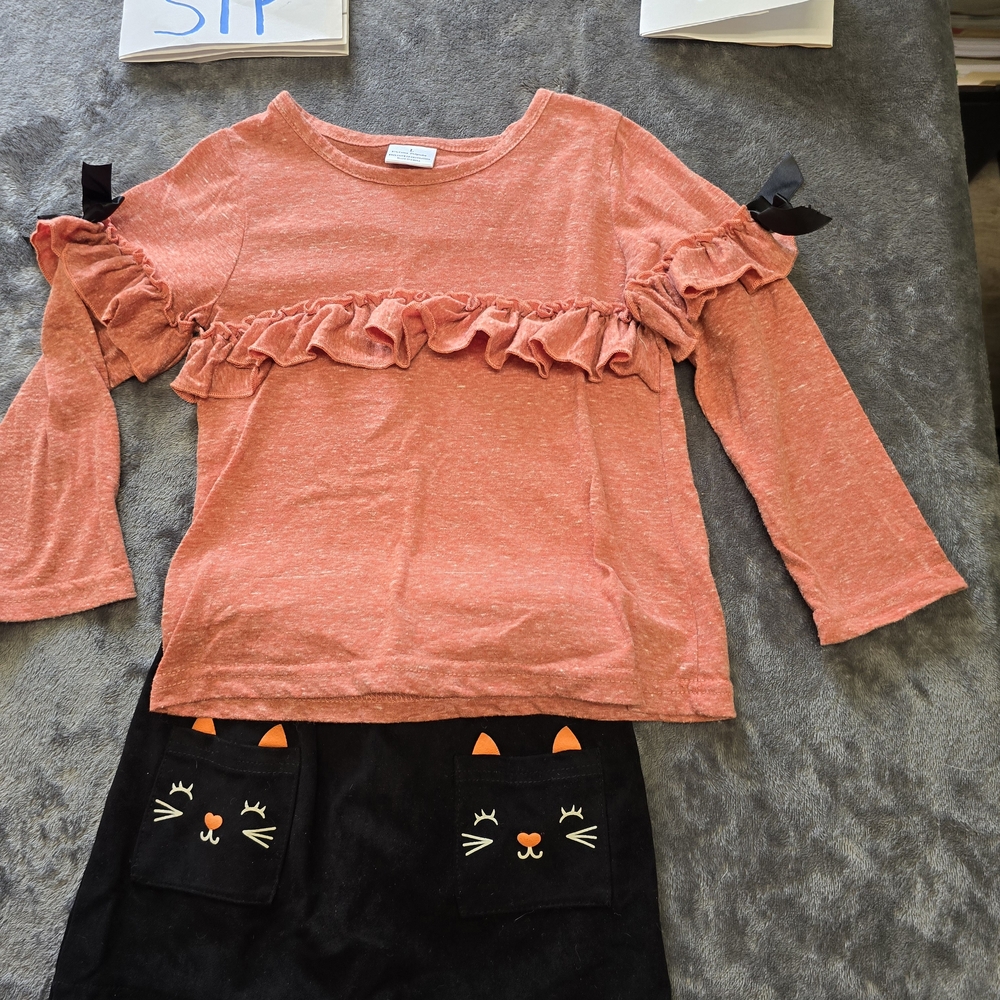 Girls' Ruffle Top and Cat Pocket Shorts Set